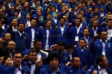 Demokrat bantah gusur...