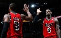 Heat unggul 2-0 atas...