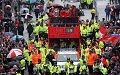 13 Mei, United parade...