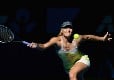 Sharapova bentrok dengan...