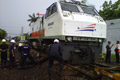 PT KAI evakuasi kereta...