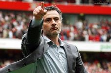 Mourinho sepakati kontrak...
