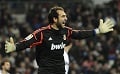 Lopez pilih bertahan...