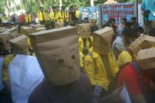 Bela hak pedagang, BEM...
