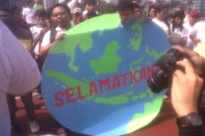 Aksi selamatkan lingkungan...