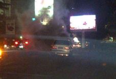 Mobil Toyota DX terbakar...