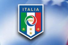 Sepak bola Italia incar...