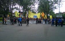 Demo BBM, ratusan Mahasiswa...