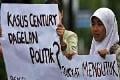 Timwas Century dukung...