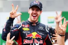 Vettel akhirnya juara...