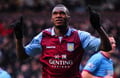Villa banderol Benteke...