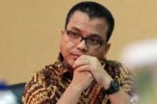 Tak becus kerja, Komisi...