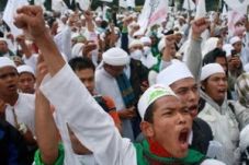 Kronologi bentrok FPI...