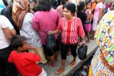 PMI Jaktim bagikan ribuan...