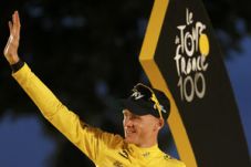 Chris Froome sabet gelar...