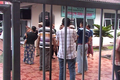 Bagikan zakat, pengusaha...