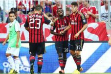 AC Milan juara tiga...
