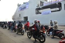 KRI Banda Aceh-593 berangkatkan...