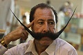 Tolak cukur kumis, pria...