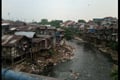 Warga bantaran Kali...
