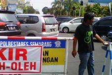 Hari libur, Jalan Pandanaran...