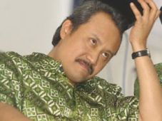 Janji Gus Ipul, guru...