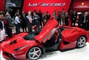 Ferrari produksi mobil...