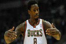 Bucks perpanjang kontrak...