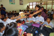 Ratusan siswa SD 1 Sesetan...