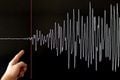 3 kali digoncang gempa,...