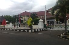 Ratusan mantan kuwu...