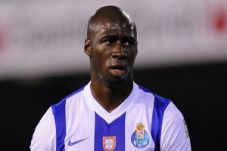 Berebut Mangala, Chelsea...