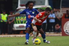 Rivalitas panas dua...