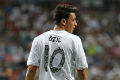Mesut Ozil dijual, Madridista...