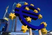 ECB pertahankan suku...