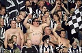 Lawan Liverpool, suporter...