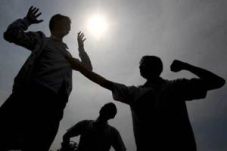 Sekarang preman tak...