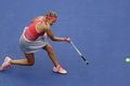 Azarenka risih roknya...