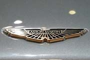 Aston Martin pasang...