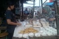 Pedagang tahu tempe...