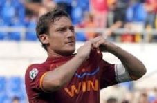 Roma lanjutkan tren...