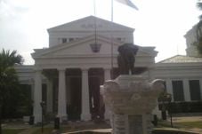 Pencuri di Museum Gajah...