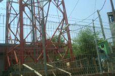 Warga tolak tower telekomunikasi...