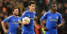 Chelsea tumbang di Stamford...