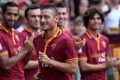 Totti tetap bersama...
