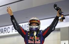 Vettel rebut kemenangan...