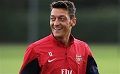 Wenger: Oezil dan Bergkamp...