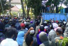 Tolak HGU PTPN, ribuan...