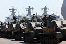 Kendaraan tempur TNI...