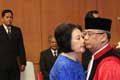 Istri Akil kirim baju...